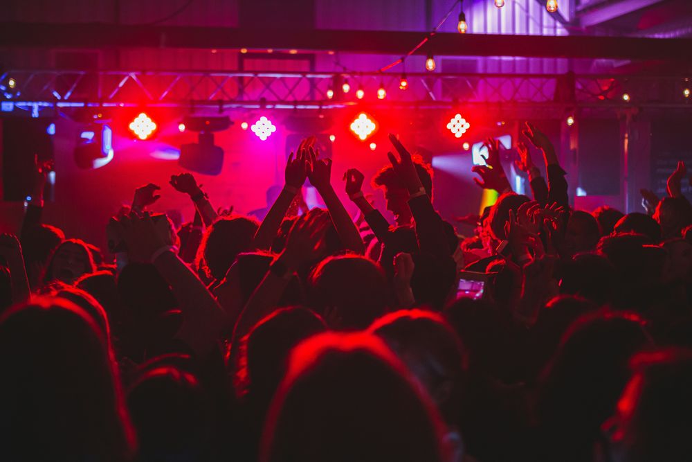Nächtliche Clubszene in Athen